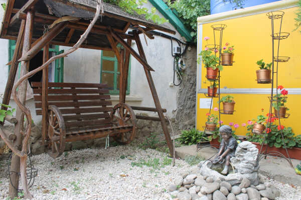 Мини-гостиница «Прелестная лягушка» в п. Кача (Севастополь)